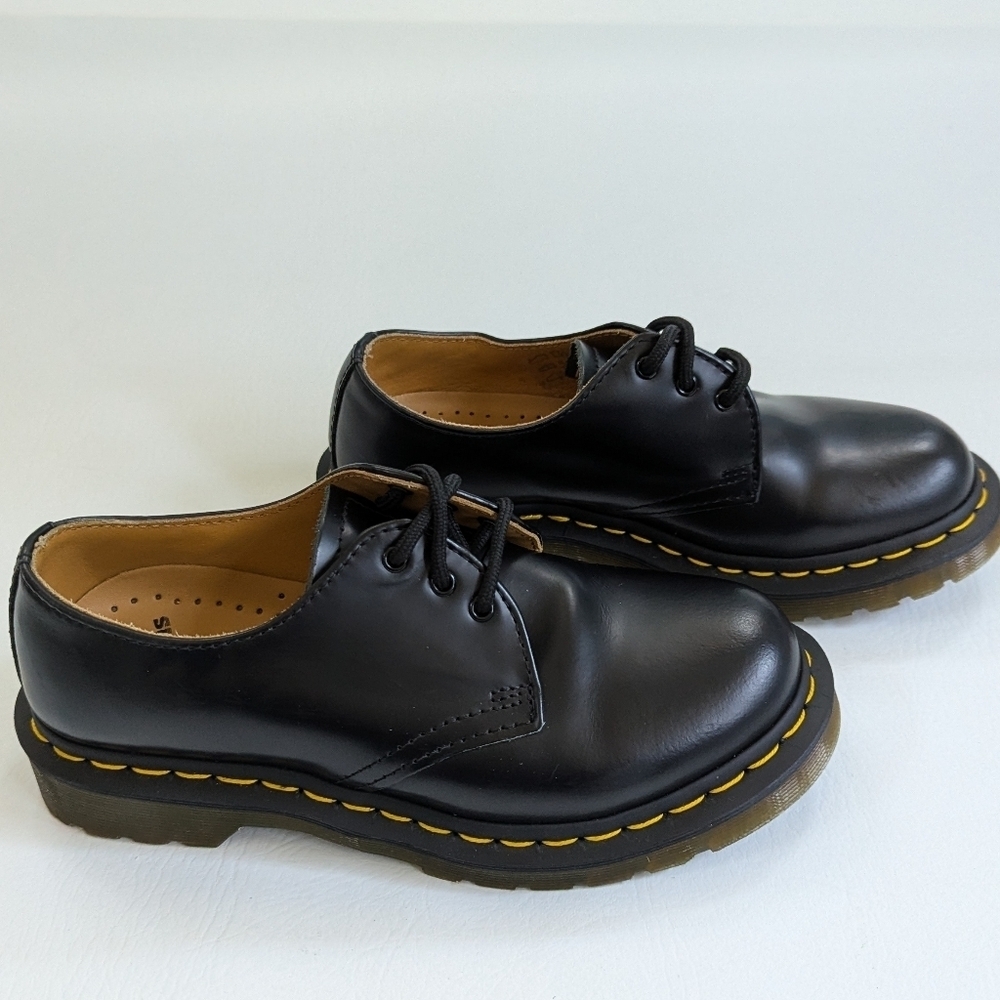 NEW Dr. Martens Classic Black Leather Shoes Women's Size 5 1461